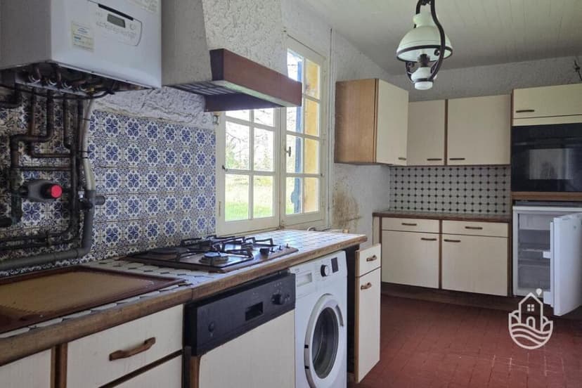 https://media.rightmove.co.uk/property-photo/b9ff22858/172420565/b9ff228584f9802480905028b5096487.jpeg