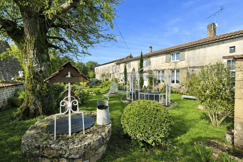 https://media.rightmove.co.uk/property-photo/c954df26c/89554881/c954df26c1912d0ba1418e0541c7560d.png