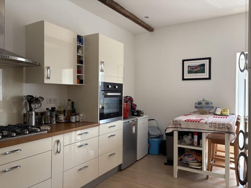 https://media.rightmove.co.uk/property-photo/ce4988142/91747944/ce4988142251728d182a2d3aca63ac4c.jpeg