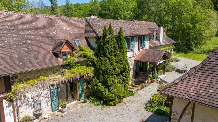 https://media.rightmove.co.uk/property-photo/d5af95dcc/89613354/d5af95dccd04f1395a5a1b06576dcac1.jpeg
