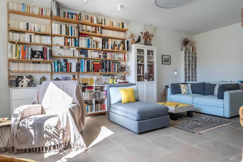 https://media.rightmove.co.uk/property-photo/d6a43832e/92213139/d6a43832e1a0c1b91a83139ddb5a22d3.jpeg