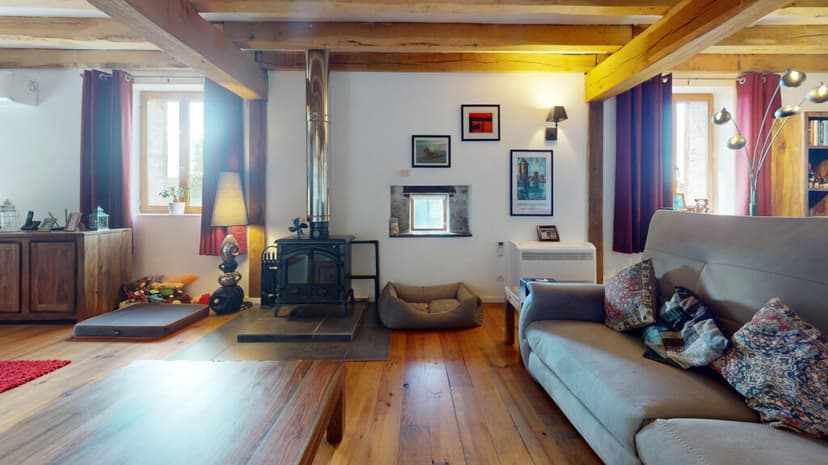 https://media.rightmove.co.uk/property-photo/d71e3da2c/94378443/d71e3da2cd3676f2648a22677ca00060.jpeg