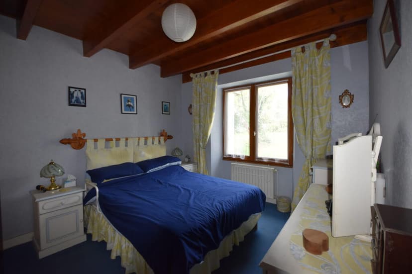 https://media.rightmove.co.uk/property-photo/d8a9bc6c5/94381146/d8a9bc6c5384c196593bbced8548f994.jpeg