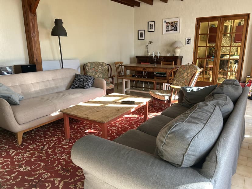 https://media.rightmove.co.uk/property-photo/e75fe4dc0/89554911/e75fe4dc0dc3665e90498357e847ff2a.jpeg