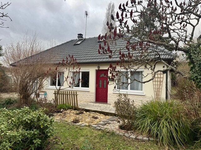 https://media.rightmove.co.uk/property-photo/f47423a1f/173845847/f47423a1fa5ccd04224e5034a4d73d46.jpeg