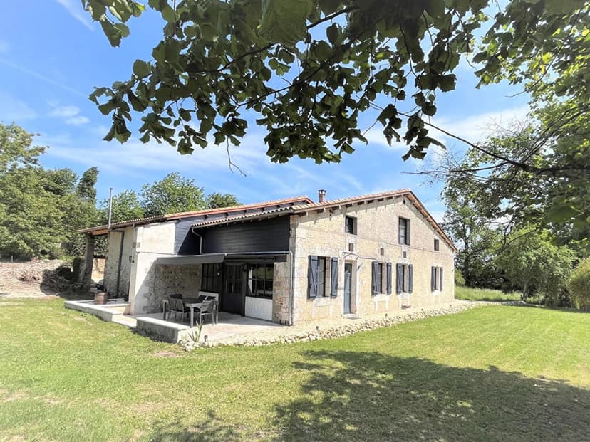 https://media.rightmove.co.uk/property-photo/f74626396/89584542/f74626396a6ad23d42621da48be50662.jpeg