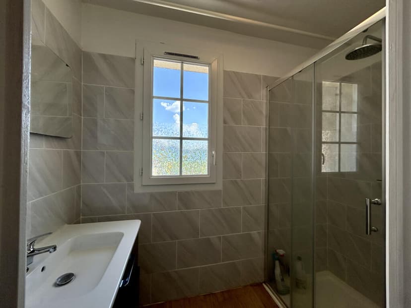 https://media.rightmove.co.uk/property-photo/fec2bbc42/91970409/fec2bbc42665fef316d508747c81df0d.jpeg