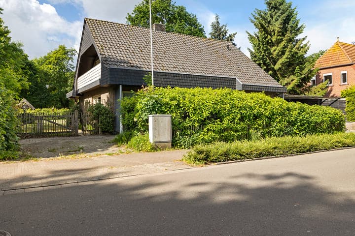 https://storage.googleapis.com/homestra-images/property-image-0062950c-2075-40aa-b051-fdc0e2ddeb06-1748517045.jpg