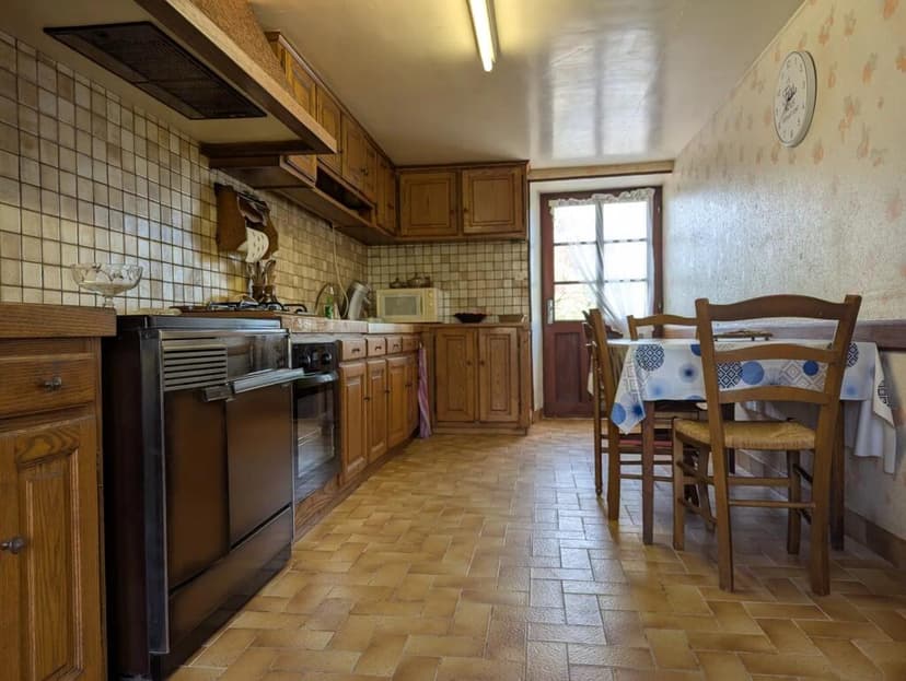 https://storage.googleapis.com/homestra-images/property-image-05b82e41-9165-4037-88c4-7789b4edc956-1754591992.jpg