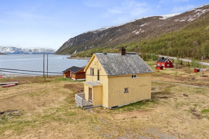 https://storage.googleapis.com/homestra-images/property-image-09a1eadc-ffb4-4a74-8267-1881f4cf8b16-1752176197.jpg
