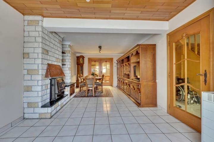 https://storage.googleapis.com/homestra-images/property-image-0a7d6eb8-e056-4016-9e56-e0d917a88023-1751721085.jpg