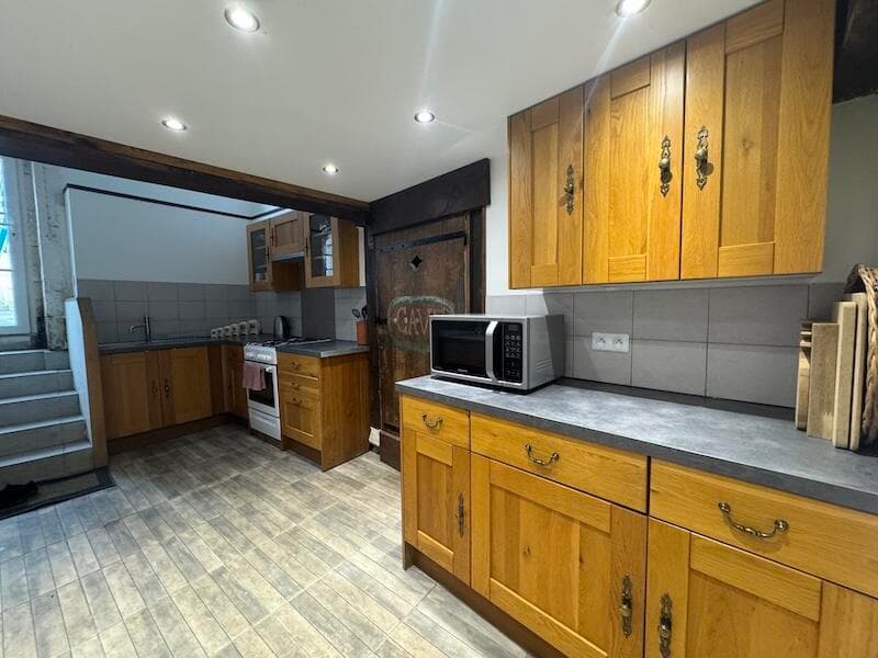 https://storage.googleapis.com/homestra-images/property-image-15b6721a-5a8e-4cca-a6a4-aa38093aa16e-1757239900.jpg