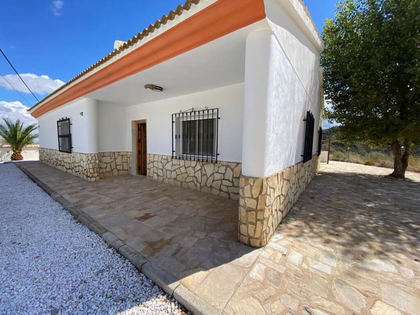 https://storage.googleapis.com/homestra-images/property-image-1a130e2e-32d9-48a6-a996-844bc226c091-1759405565.jpg