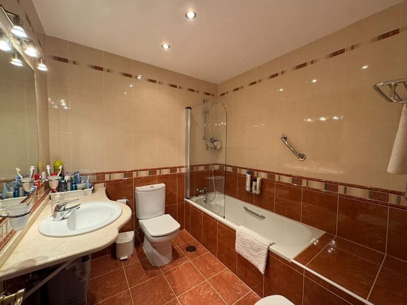 https://storage.googleapis.com/homestra-images/property-image-1bd8be16-fffa-48dd-9689-bcdd22302db3-1755967523.jpg