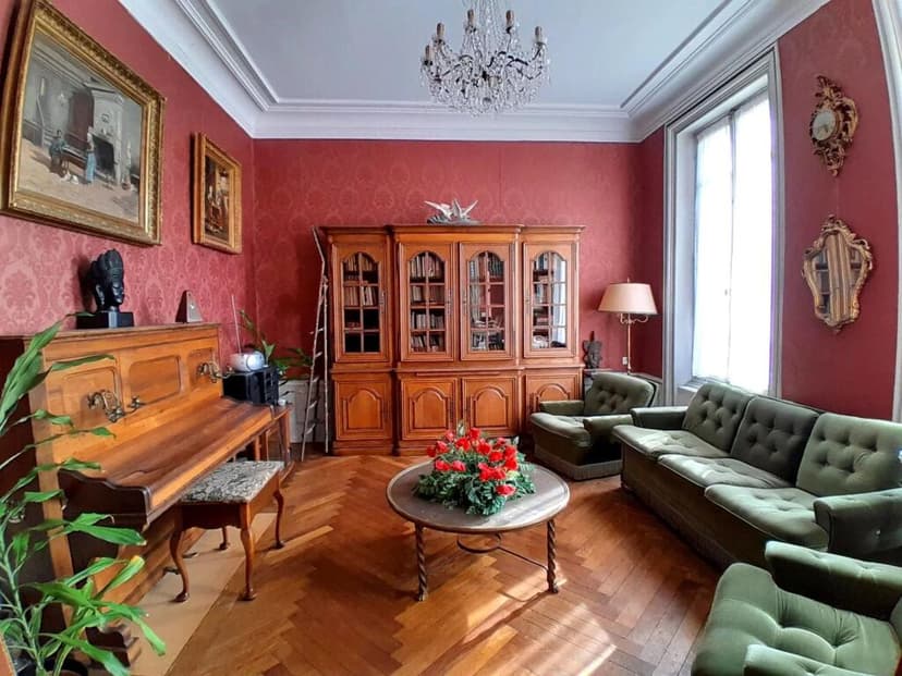 https://storage.googleapis.com/homestra-images/property-image-1dcdfa42-041e-4735-8ca1-2474593a3f74-1746359282.jpg