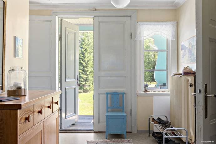 https://storage.googleapis.com/homestra-images/property-image-23ef4d2e-c2e1-45bc-addb-c600c42cd581-1777762418.jpg