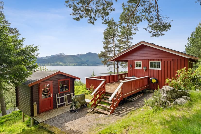 https://storage.googleapis.com/homestra-images/property-image-2804630b-630a-432c-9f36-a49fe05b064f-1750018665.jpg