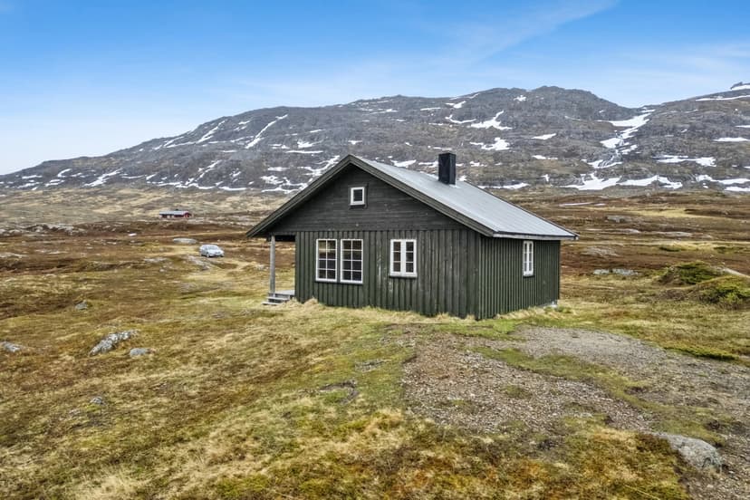https://storage.googleapis.com/homestra-images/property-image-2b1053a1-7037-4010-8819-847f30d2e27f-1753976451.jpg