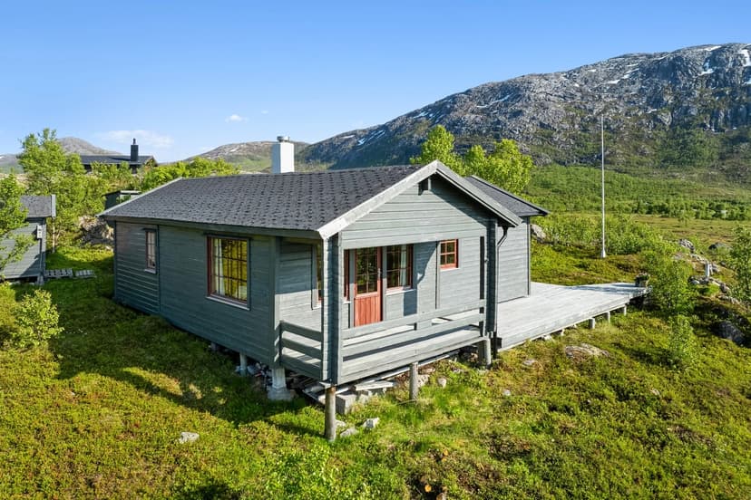 https://storage.googleapis.com/homestra-images/property-image-2e1bb5f2-8e42-444a-bfc2-0dc5fb68a247-1752945588.jpg
