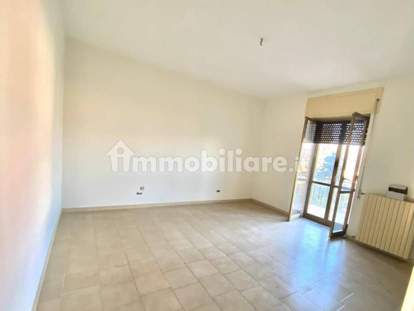 https://storage.googleapis.com/homestra-images/property-image-2f19eec0-1f35-45b4-8de7-75f9cb12a439-1752340336.jpg