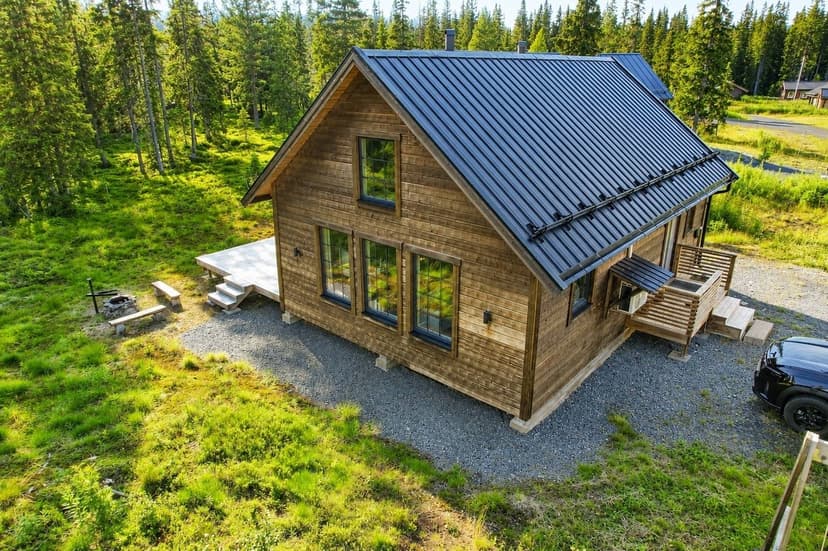 https://storage.googleapis.com/homestra-images/property-image-325c5a95-7cc7-41fd-bf86-777504a61fae-1784455968.jpg