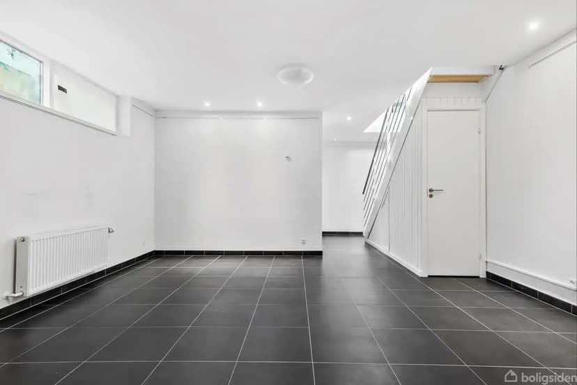 https://storage.googleapis.com/homestra-images/property-image-33515c47-d70f-46d2-a012-24b7fadb3eb7-1747161862.jpg