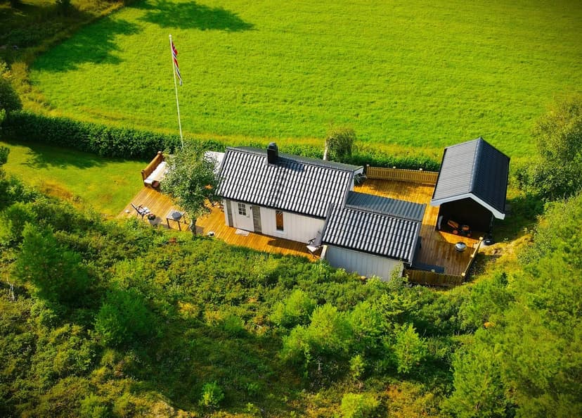 https://storage.googleapis.com/homestra-images/property-image-35aa9251-124c-48ec-96ef-d60fa5cbda97-1760633299.jpg