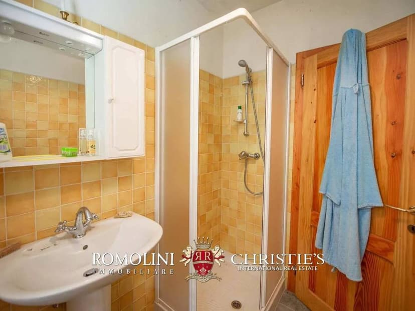 https://storage.googleapis.com/homestra-images/property-image-461b5ca5-7f1d-47e4-b95e-2b768624f53b-1756750758.jpg