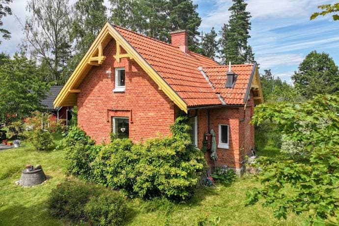https://storage.googleapis.com/homestra-images/property-image-466f1338-d54d-4784-940e-bd989681c100-1752696439.jpg