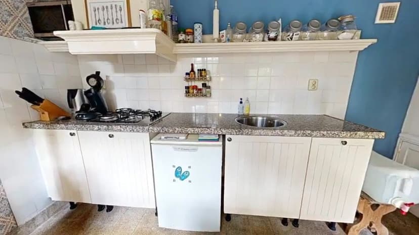 https://storage.googleapis.com/homestra-images/property-image-47aff54f-b3d1-48fc-b13b-aef25ae1fb25-1758970190.jpg