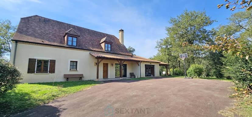 https://storage.googleapis.com/homestra-images/property-image-4c5e94d7-5bbd-4189-b8f3-4a7ab5fdc8db-1760558019.jpg