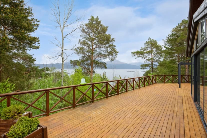 https://storage.googleapis.com/homestra-images/property-image-4cd18ff1-6aa2-4be0-8e95-40ba796025a2-1748516990.jpg
