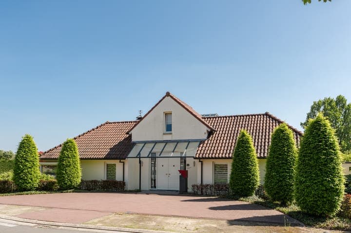 https://storage.googleapis.com/homestra-images/property-image-552f3524-8a03-44fa-8feb-146dfb6a7314-1755965005.jpg