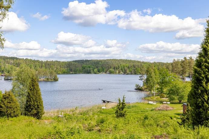 https://storage.googleapis.com/homestra-images/property-image-575b9b37-4877-4380-b567-43cad6b0a7f0-1750018569.jpg