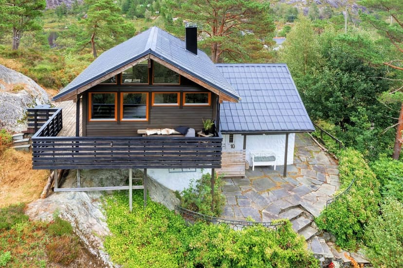 https://storage.googleapis.com/homestra-images/property-image-5809c9ec-dbf2-4c9f-b8a9-150ca8c1f5aa-1758972922.jpg