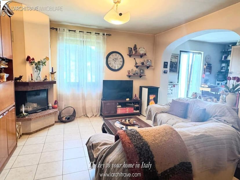https://storage.googleapis.com/homestra-images/property-image-599564d7-9e0c-42df-beea-1c9d3f3776d3-1751809769.jpg
