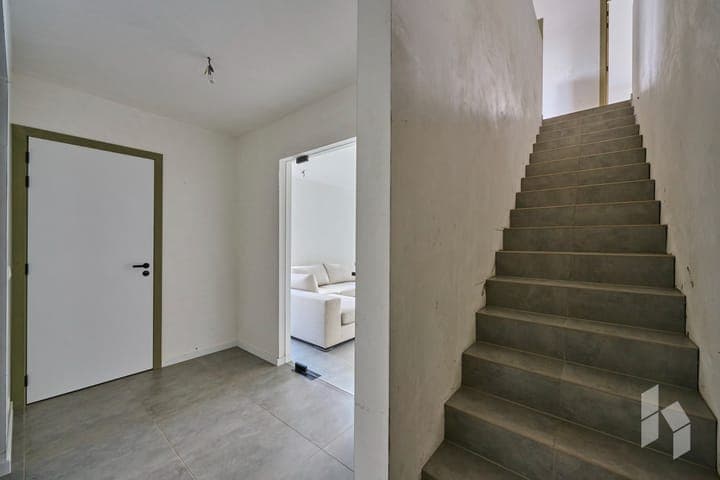 https://storage.googleapis.com/homestra-images/property-image-5dca091c-b177-4ee4-a3e4-9ec2a3194896-1753384470.jpg