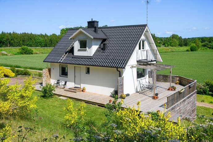 https://storage.googleapis.com/homestra-images/property-image-600ac235-c49a-4fac-ad77-1d5691ecd4fa-1750018562.jpg