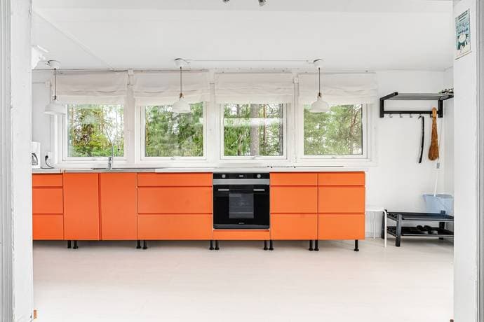 https://storage.googleapis.com/homestra-images/property-image-63bca432-2475-44af-8423-c9c77f3537a5-1752000102.jpg
