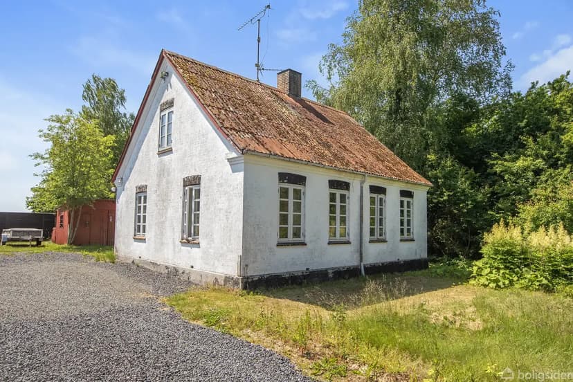 https://storage.googleapis.com/homestra-images/property-image-64b40170-2a53-4934-9f90-f75951f24157-1750519519.jpg