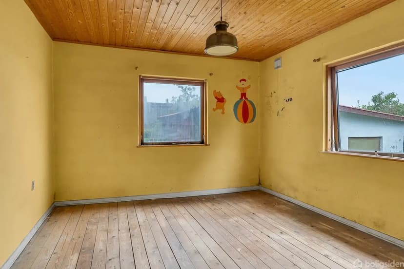 https://storage.googleapis.com/homestra-images/property-image-6541ae82-ccf1-4cee-bb84-99071277b4a3-1753534635.jpg