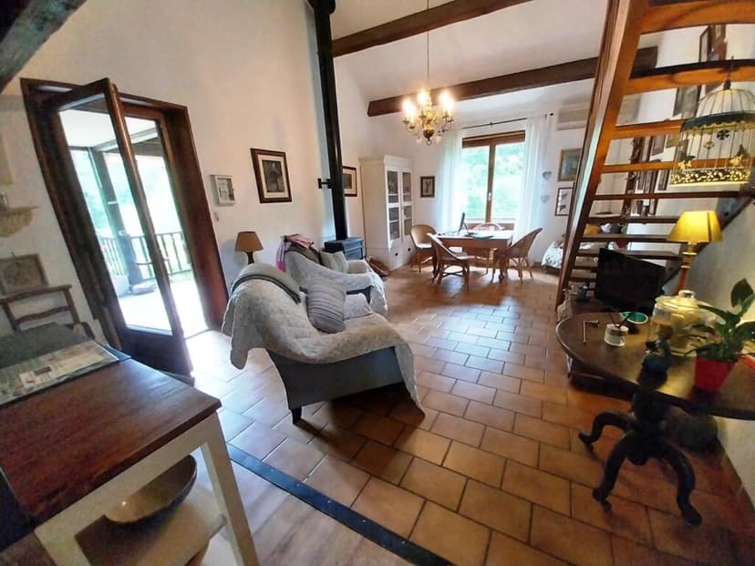 https://storage.googleapis.com/homestra-images/property-image-671c0110-7682-4c23-ae2a-68b89b4f9771-1754417694.jpg