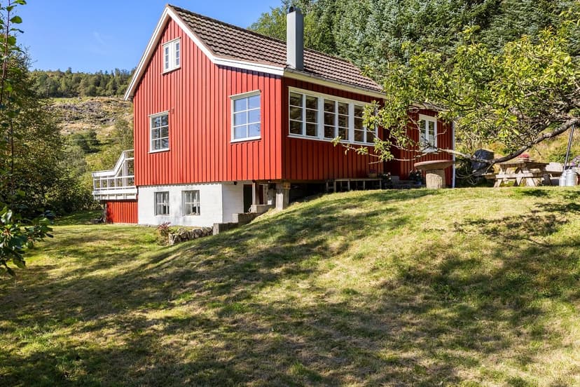 https://storage.googleapis.com/homestra-images/property-image-6ab09a10-ba0e-4700-abc5-0bfe4ddd4ddb-1758395215.jpg
