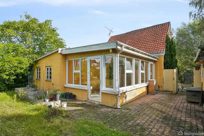 https://storage.googleapis.com/homestra-images/property-image-6da056eb-5370-406b-a300-9e921db05b87-1758738080.jpg