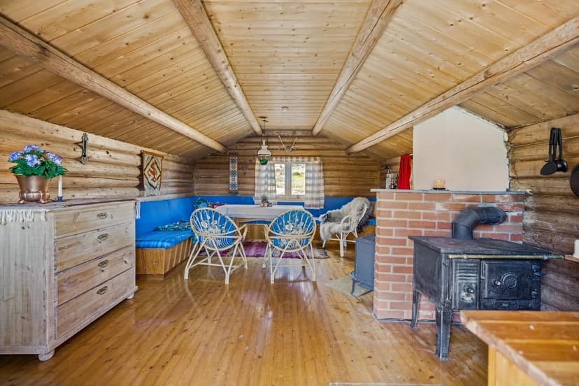 https://storage.googleapis.com/homestra-images/property-image-6e06c76a-2d3b-4a21-b9ff-970a4aa0ea48-1748981784.jpg