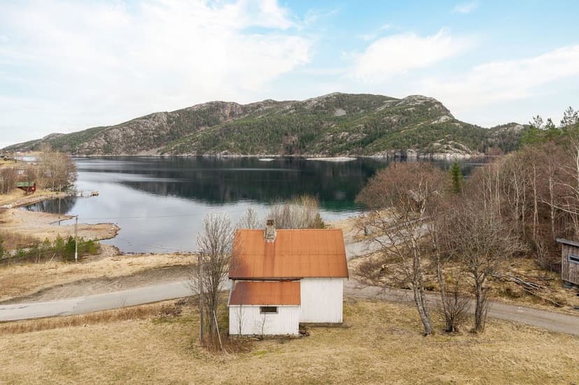 https://storage.googleapis.com/homestra-images/property-image-7330bb26-8bdc-4457-abbf-716e32425e93-1777762090.jpg