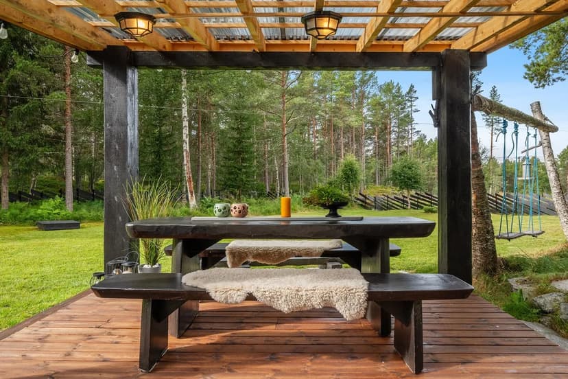 https://storage.googleapis.com/homestra-images/property-image-7367aefe-1625-45f5-bb55-39802d6ca35c-1758972901.jpg