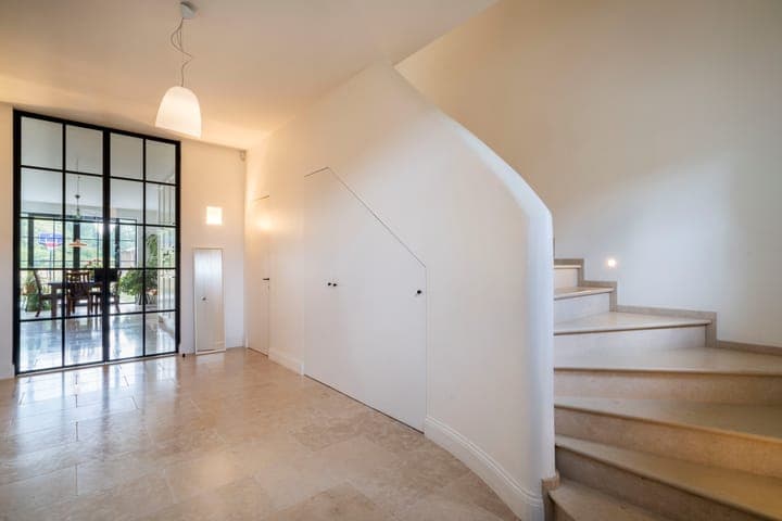https://storage.googleapis.com/homestra-images/property-image-75cd7441-d3f5-4bd5-b5cf-a9b58dbdc2e8-1786271652.jpg