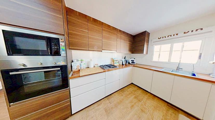 https://storage.googleapis.com/homestra-images/property-image-7b256292-72b9-4b05-8156-c05288936719-1749319994.jpg
