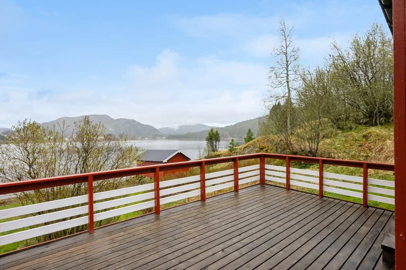 https://storage.googleapis.com/homestra-images/property-image-7b479571-11a8-4a70-9a57-119400209227-1747580922.jpg